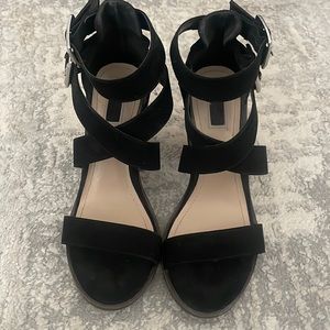 Black chunky heel women’s 7.5 forever 21